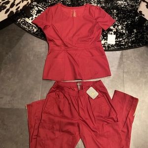 NWT Jaanuu Scrub set maroon medium